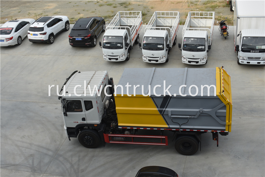 municipal solid waste collection truck pictures